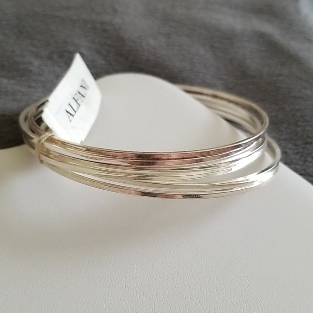 Silver Tone Bangle Set